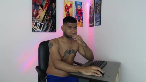 enriblack92 online show from December 31, 3:23 am