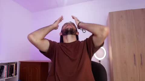 enzo_moretii online show from November 9, 1:37 pm