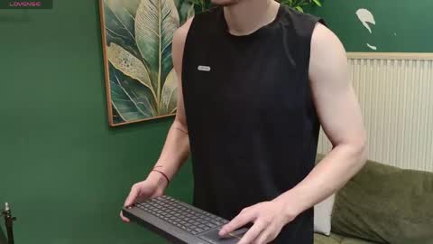 enzo_steel online show from March 22, 10:59 pm