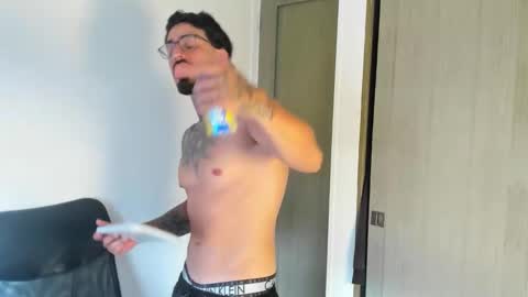 Enzo Aren online show from November 30, 6:10 pm