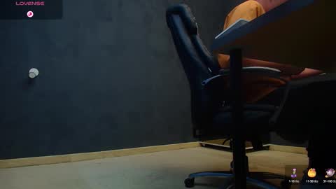 EnzoRace online show from October 21, 4:37 am