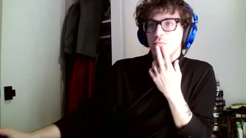 Snapshot of enzyme_ chatting on February 4, 3:11 am enzyme_ online show from February 4, 3:11 am