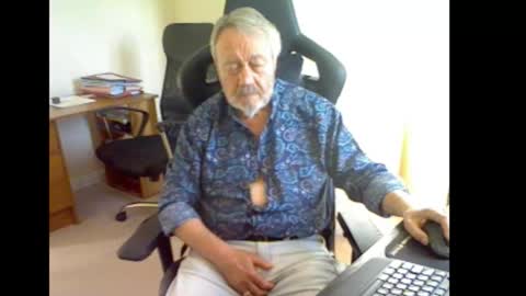 erasmus_d online show from September 13, 5:14 pm
