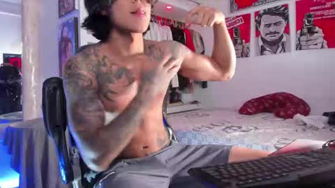 Snapshot of eren_blade_ chatting on September 13, 4:24 am Tht BOSS Eren online show from September 13, 4:24 am