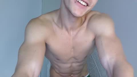 Snapshot of eric_crush chatting on October 2, 4:05 am Eric Crush online show from October 2, 4:05 am