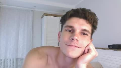 Snapshot of eric_crush chatting on September 25, 8:02 am Eric Crush online show from September 25, 8:02 am