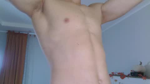 Snapshot of eric_crush chatting on October 5, 4:05 am Eric Crush online show from October 5, 4:05 am
