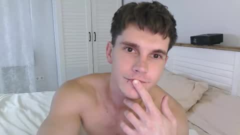 Snapshot of eric_crush chatting on September 24, 7:51 am Eric Crush online show from September 24, 7:51 am