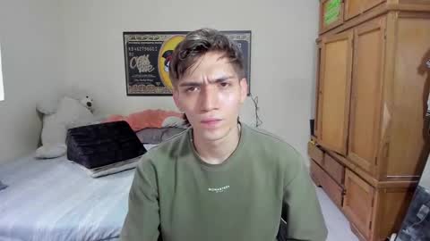 erick_de_rossee online show from February 19, 10:28 pm