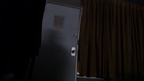 Snapshot of erick_martinezz chatting on February 23, 7:28 am erick online show from February 23, 7:28 am