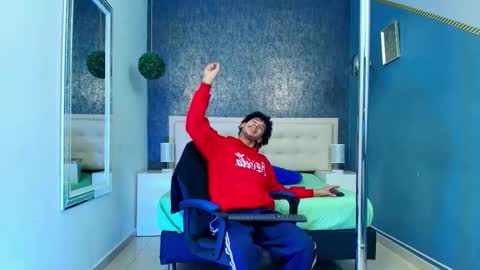   online show from October 13, 4:51 am