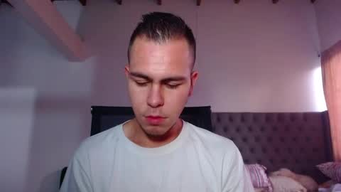 Erik rodriguez online show from December 21, 11:29 am