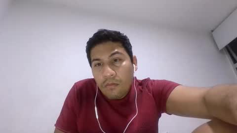 eriksonnunez93 online show from January 10, 7:56 am