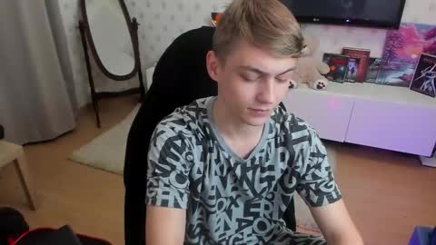 Max online show from September 28, 1:25 am