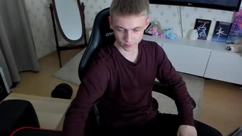 Max online show from February 23, 12:04 am