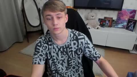 Max online show from September 27, 1:03 am