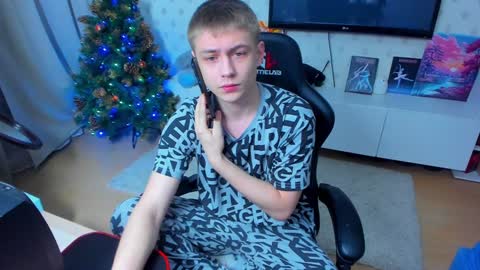 Max online show from January 4, 10:34 pm