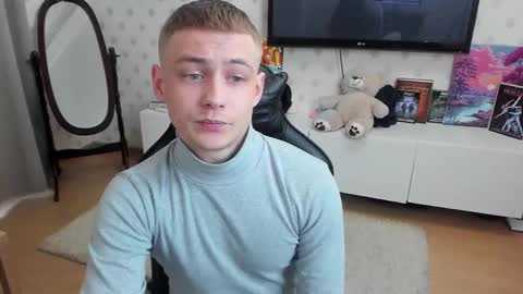 Max online show from October 12, 1:27 pm
