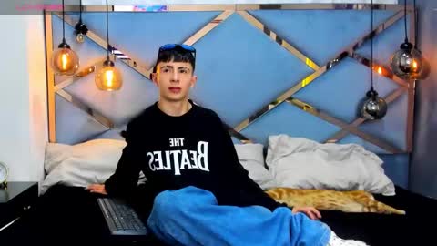 erofox_77 online show from November 23, 4:45 am