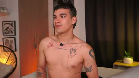 Eros Wild online show from May 22, 2:49 am