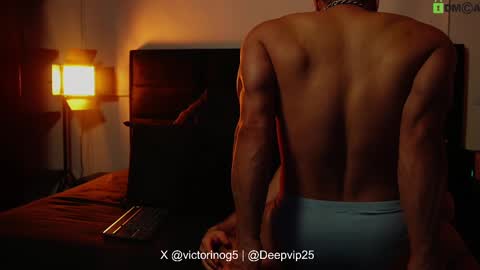 Snapshot of eroswolfs chatting on September 27, 10:51 pm eroswolf online show from September 27, 10:51 pm