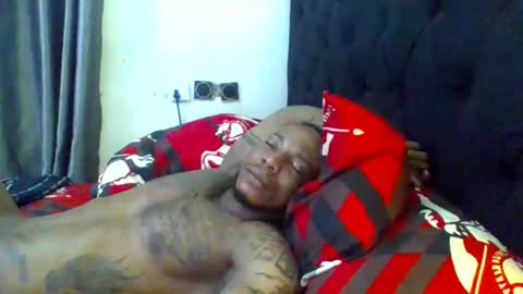 esedekeg online show from December 1, 10:46 pm