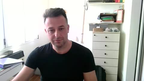 esibizionista 91 online show from May 8, 10:05 am