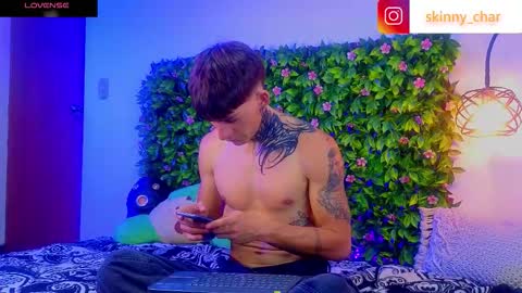 Snapshot of estebanchar_ chatting on October 9, 9:09 pm Esteban independent model online show from October 9, 9:09 pm