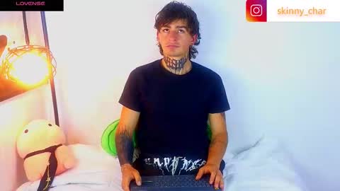Snapshot of estebanchar_ chatting on October 1, 11:03 am Esteban independent model online show from October 1, 11:03 am