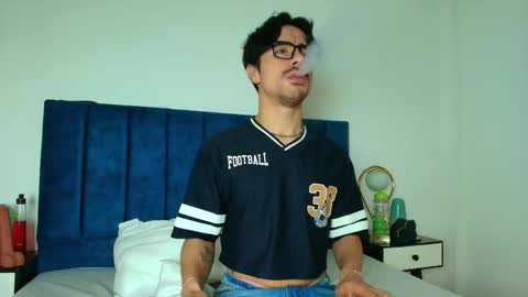 ethan  online show from December 14, 3:35 am