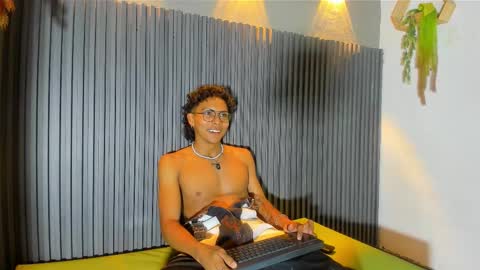 Ethan online show from November 24, 11:39 pm