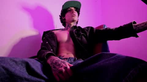 Snapshot of ethan_sykes chatting on September 25, 2:10 am Ethan sykes online show from September 25, 2:10 am