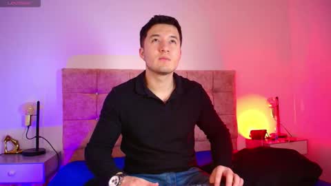 ethanconnor_ online show from February 19, 12:23 pm