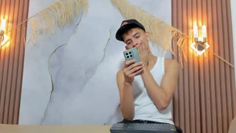ethanhot_os online show from April 30, 9:08 pm
