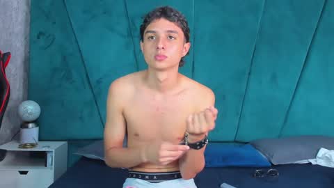 Snapshot of ethanlowell chatting on January 26, 9:29 pm ethanlowell online show from January 26, 9:29 pm