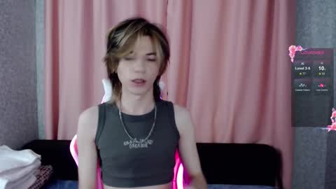 evan_reinhart online show from October 8, 10:14 pm