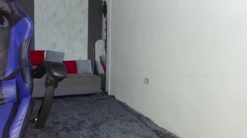 luis online show from December 6, 12:29 am