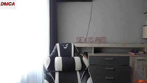 Sweetheart online show from February 4, 8:42 am