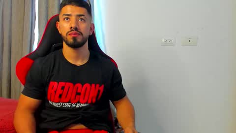 Ezzio Scolaro online show from January 18, 9:17 pm