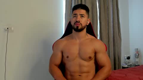 Ezzio Scolaro online show from February 16, 1:31 pm