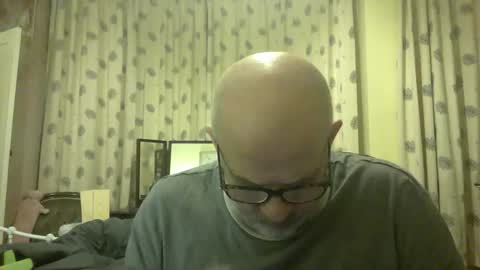 f1zzeek online show from March 18, 1:08 am