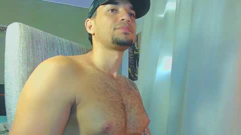 Snapshot of fabi_calde chatting on February 10, 2:37 pm fabi online show from February 10, 2:37 pm