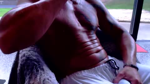 fabxxxl online show from October 20, 7:45 am