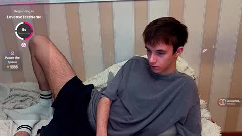 faceless online show from November 24, 4:30 pm