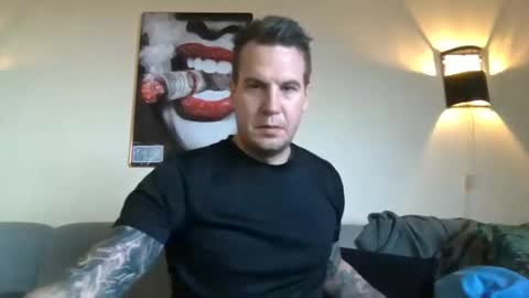 Dennis online show from November 12, 11:05 am