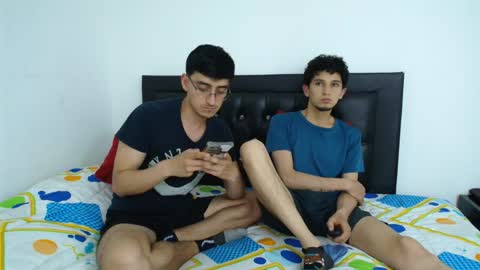 FallGays online show from May 28, 1:47 am