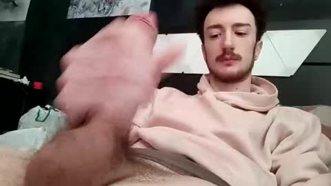 fanekade online show from December 5, 9:38 am