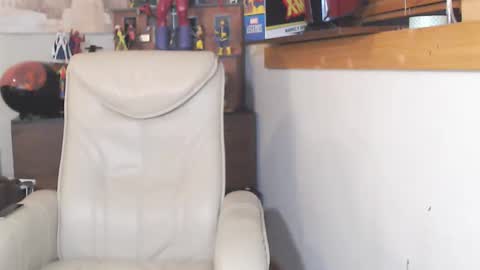 Fan Friction online show from March 7, 4:32 am