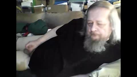 Snapshot of fasteddysex chatting on February 25, 12:25 am HoneyCumJuice4U online show from February 25, 12:25 am