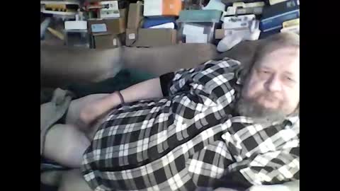 Snapshot of fasteddysex chatting on December 11, 3:04 am HoneyCumJuice4U online show from December 11, 3:04 am
